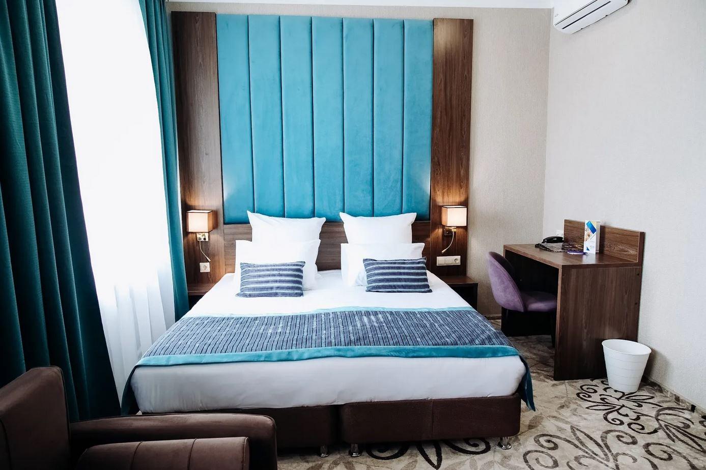 Гостевая оренбург. Aura Hotel Оренбург. Отель Оренбург. Отель Аура Ульяновск. Отель Aura Aquarelle