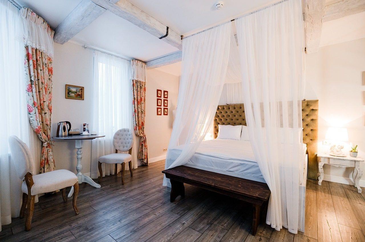 Эрмитаж холл ижевск гостиница. Эрмитаж вояж бохо. Эрмитаж вояж ижевск гостиница. Бутик отель эрмитаж ижевск. Ворошилова 93а эрмитаж ижевск.