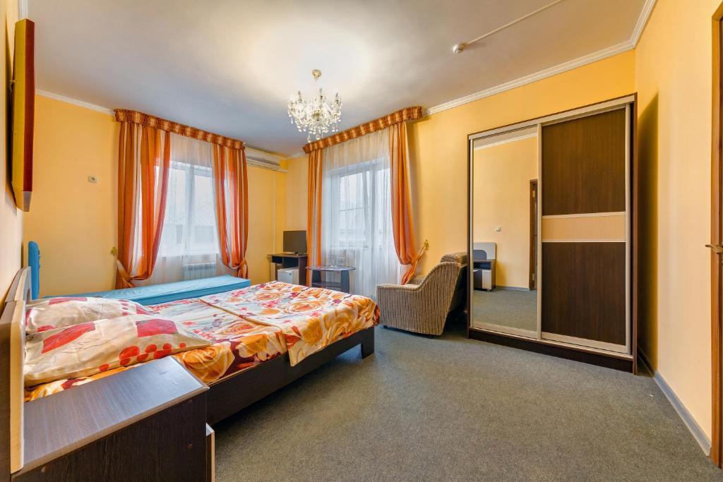 Permanently closed: Мясной подвальчик, butcher shop, Krasnodar Territory, Gelend