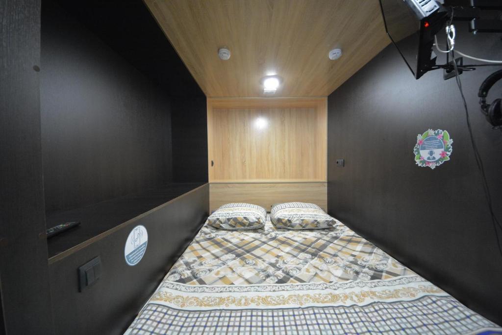 hotels Capsule hotel Zodiak