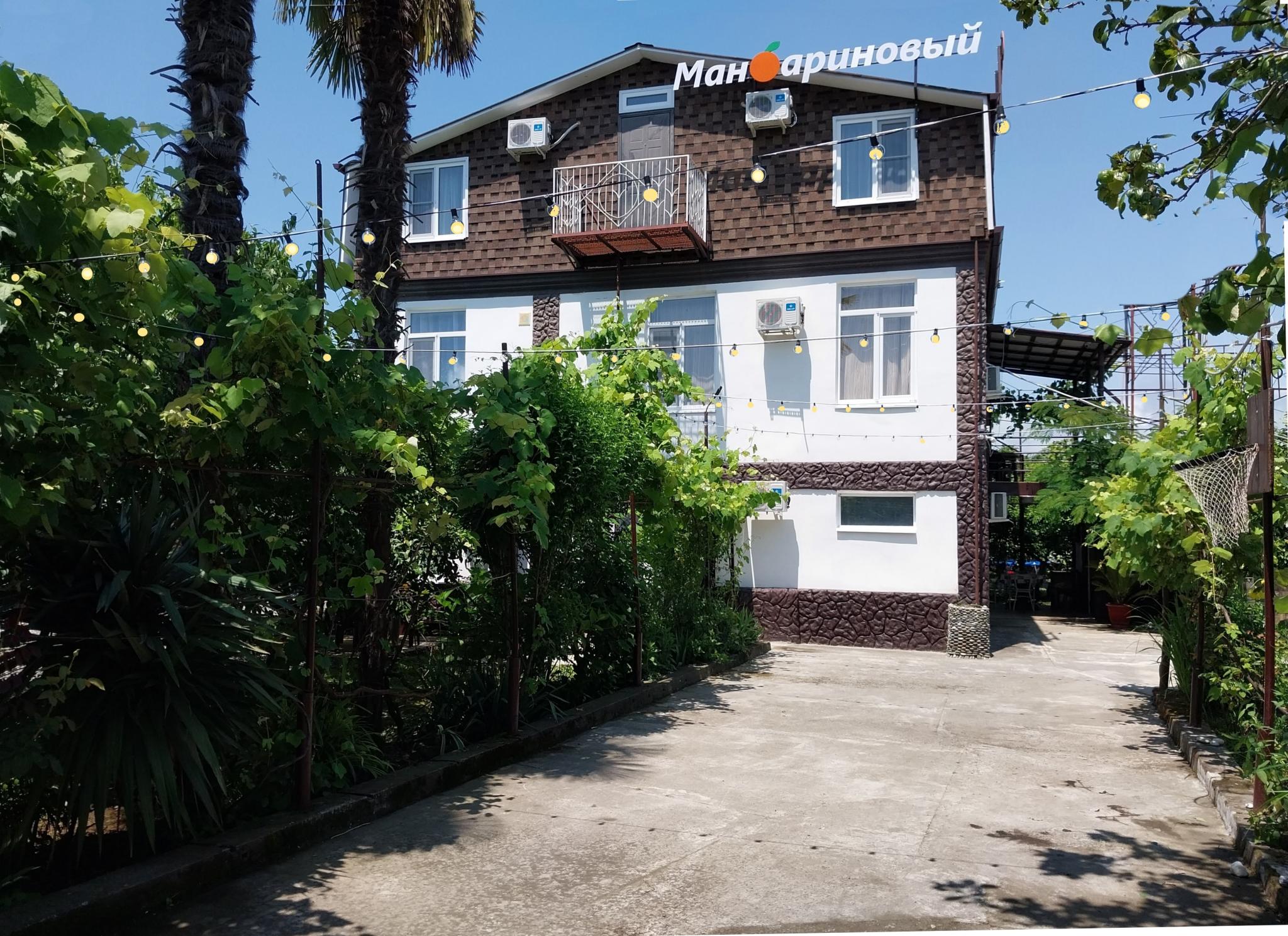 Абхазия Сухум частный сектор 2025 цены. Миниотель Песчаный берег, новый корпус