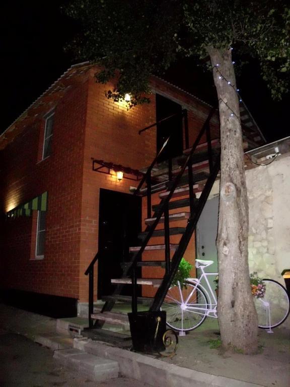 гостиница пассаж вологда. гостевой домик тула. липовое озеро тюмень база отдыха. тула еловая. дом на сутки в туле.