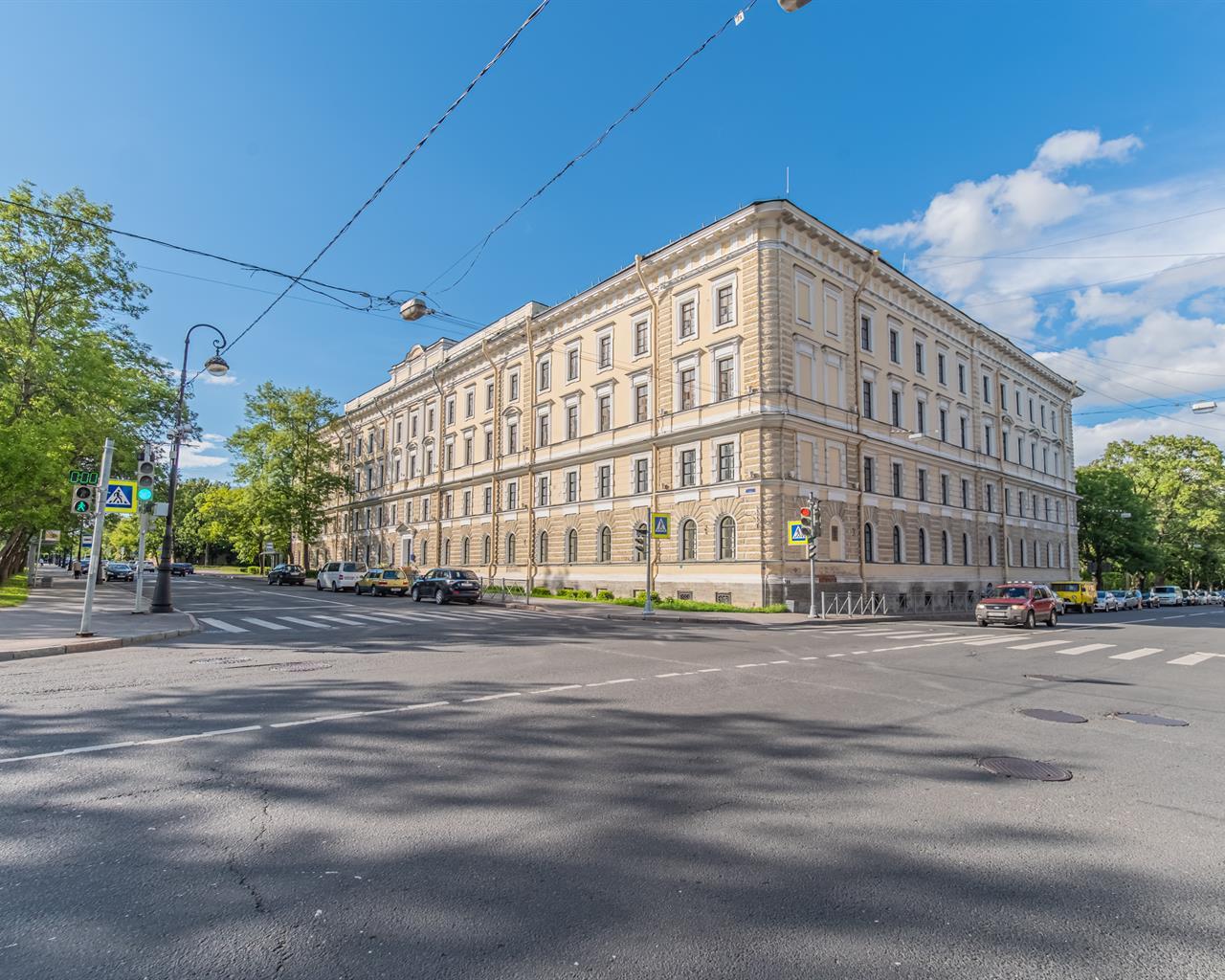 Улица Пушкинская Гостиница "Валенсия" рядом с улицей Пушкинской в Ростове-на-Дон