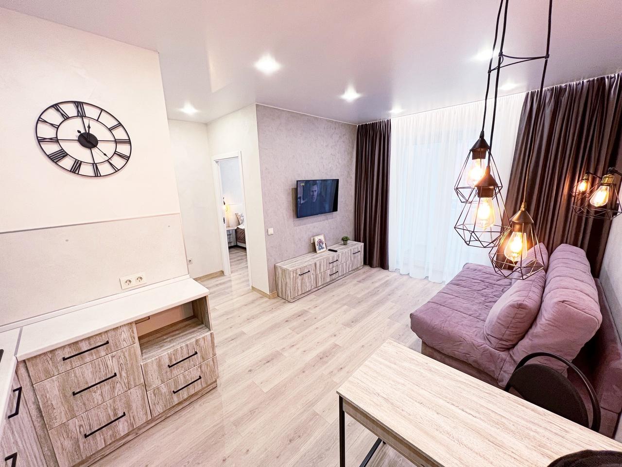 Снять (посуточно) квартиру-студию 27 м² по адресу Киров, Московская улица, 121к1