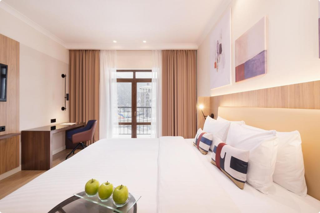 Courtyard by marriott sochi. кортъярд марриотт красная поляна. эсто-садок марриотт кортъярд. Courtyard by marriott sochi. Courtyard by marriott sochi отель 4.