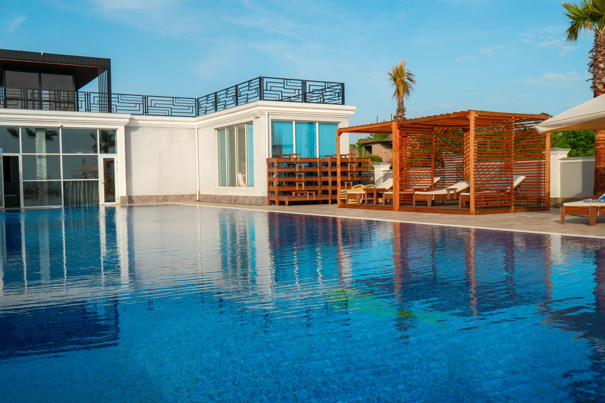 Грейс аква вилла абхазия. Грейс аква вилл. Грейс аква вилла отель абхазия сухум. Грейс аква вилл. Grace aqua villa сухум.