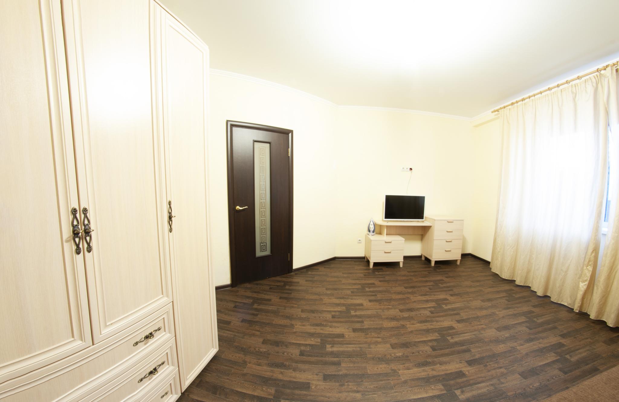 Купить квартиру на фабричной. Ялта мм гостиница Ялуторовск Тюменская область. Фабричная 9 квартира посуточно ванная.