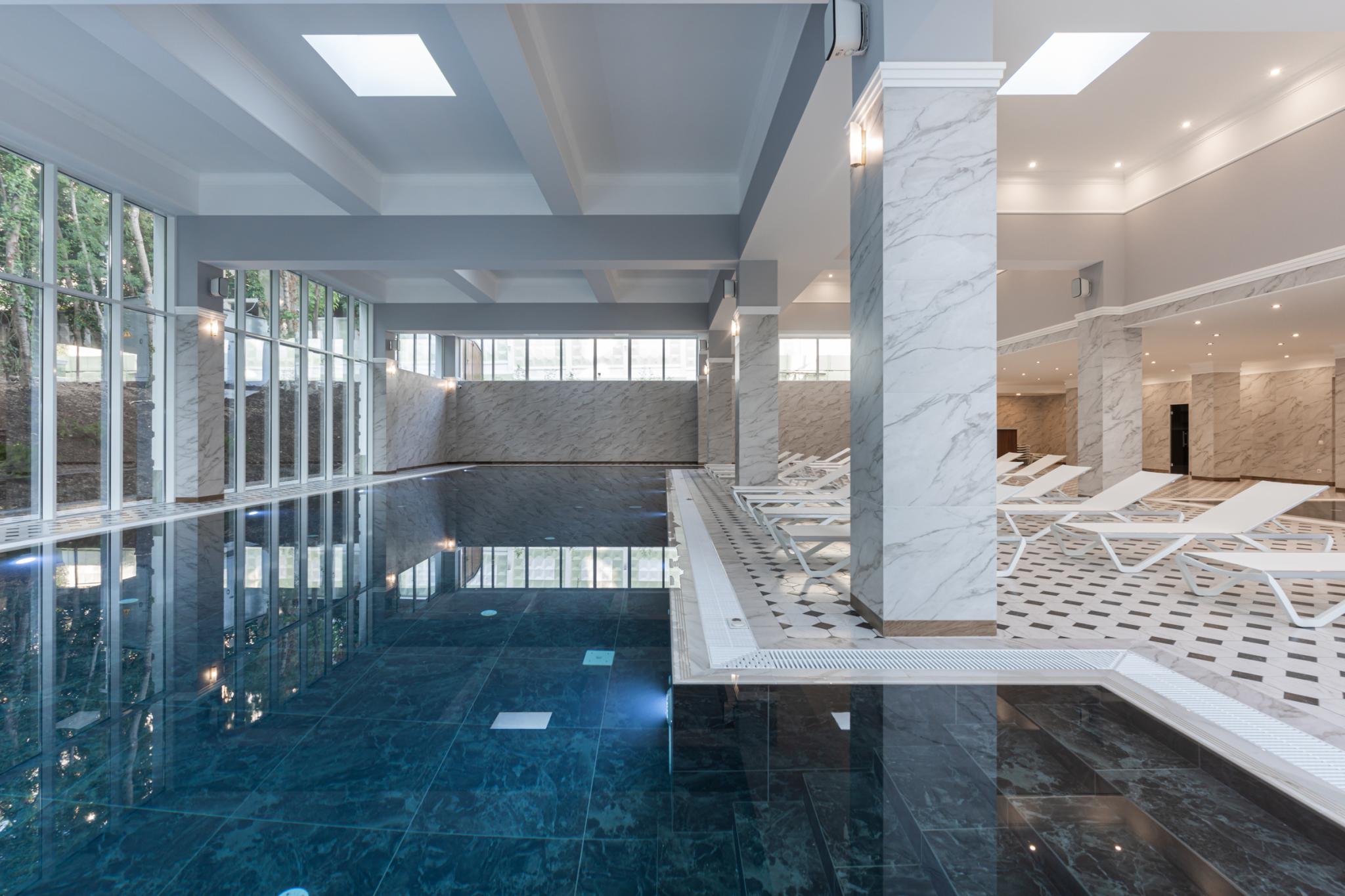 Tsar palace luxury hotel spa пушкин. Русские сезоны парк отель пересвет. Гостиница натали пушкин бассейн. Отель в пушкине с бассейном и спа. Мини отель замок в пушкине.