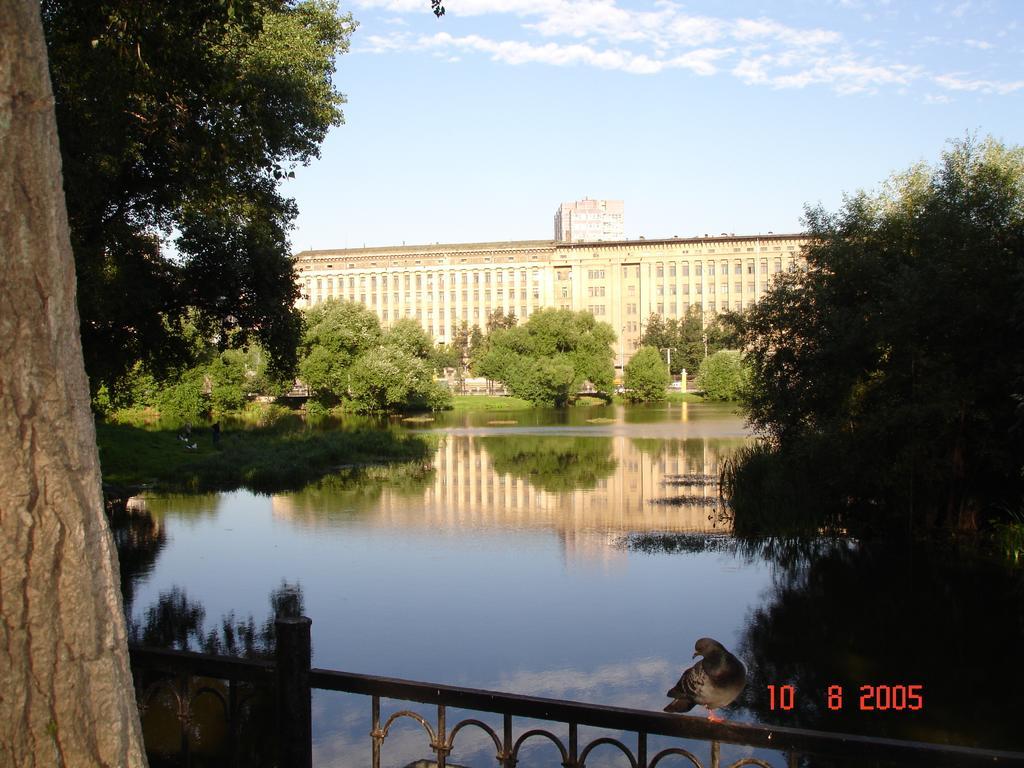 Гостиница мост москва. Гостиница Лефортовский мост. Лефортовский мост гостиница Москва. Лефортовский мост отель фото. Отель с мостом.