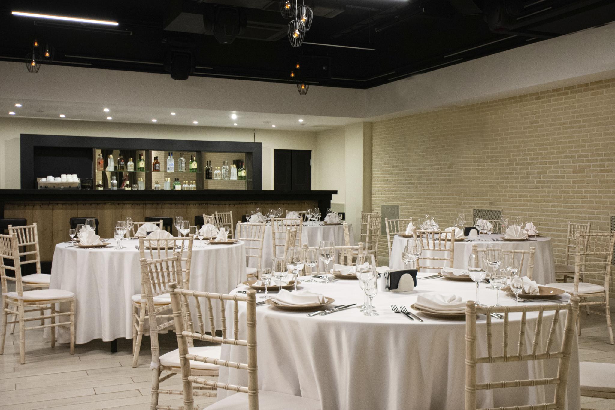 Лерой ресторан Одинцово. Парк ИНН Одинцово ресторан Leroy. Park Inn Одинцово.