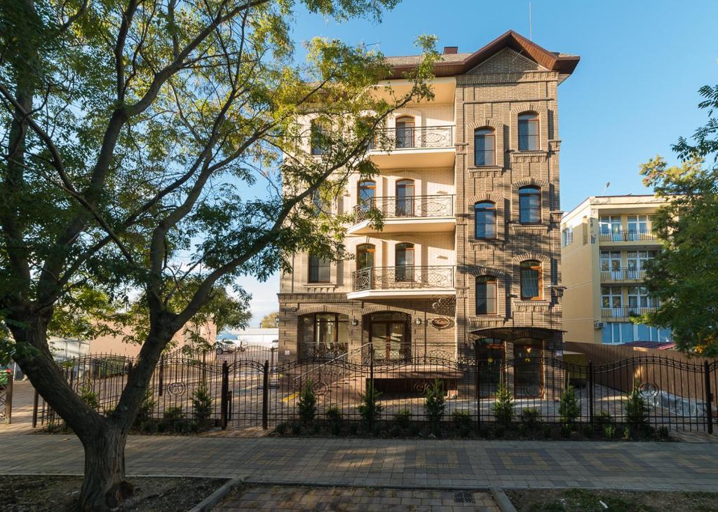 Отель Бутик-Отель Классик (Butik-Otel Classic) 3* (Анапа: Центр города) - бронир