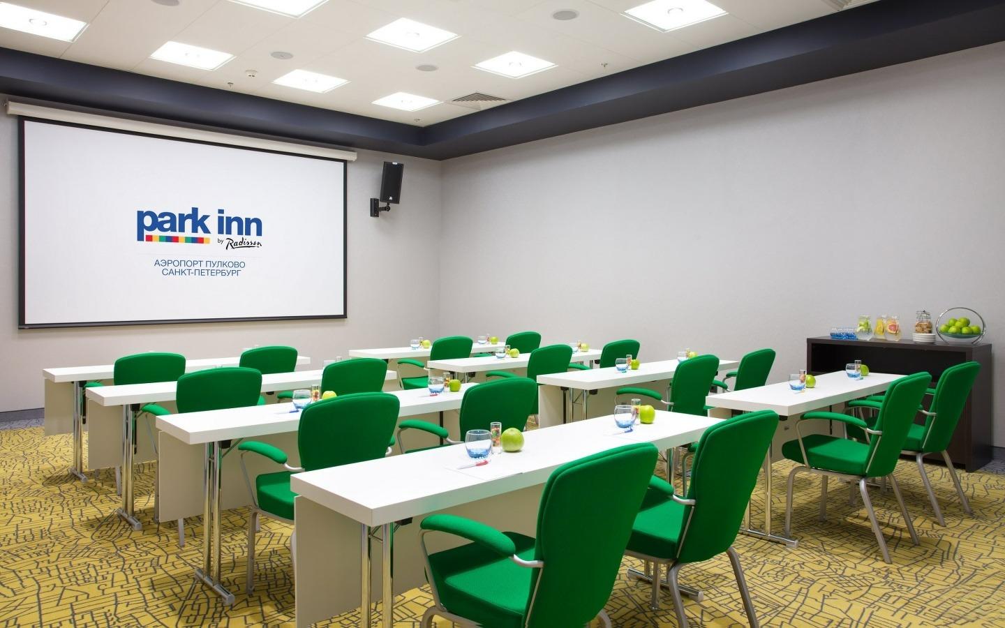 Отель аэропорт пулково. Park Inn by Radisson Санкт-Петербург конференц зал. Парк ИНН Пулковская конференц-залы. Гостиница Пулковская конференц зал. Парк ИНН Пулково конгресс Холл.