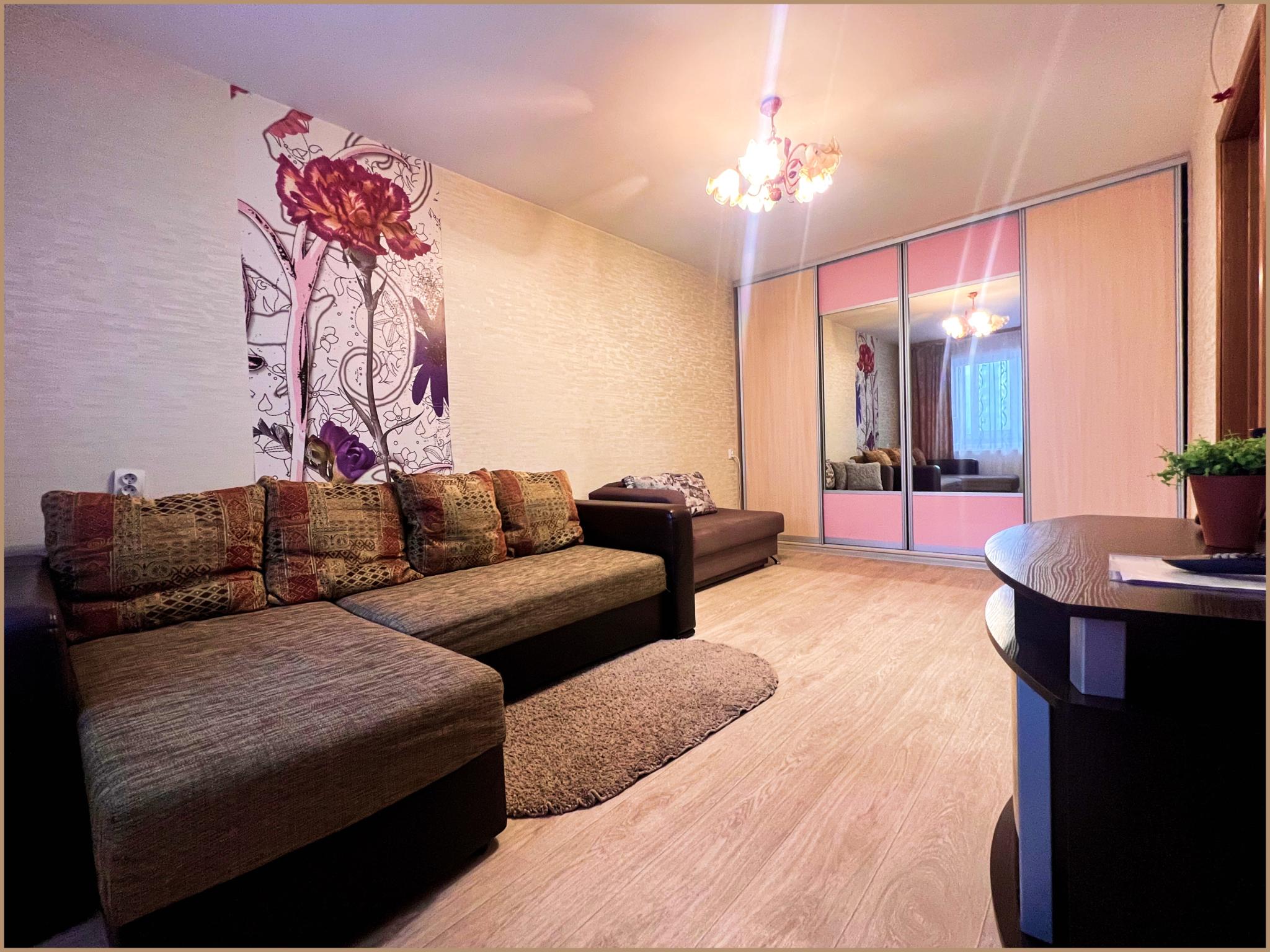 Купить квартиру-апартаменты под реновацию на улице Алексея Хлобыстова в Мурманск