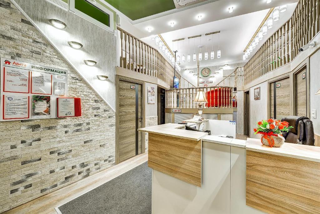 Кухни красные ворота. Честная кухня ресторан. Ресторан честная кухня садовая-черногрязская 10. Красные кухни. Красные кухни.