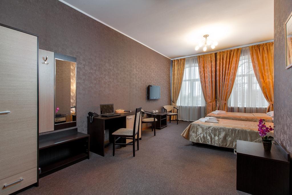 Комната самара. Hotel Samara Lux. Чкалова 90 Самара гостиница Люкс. Samara Lux 3*. Номера в Самарском отеле.