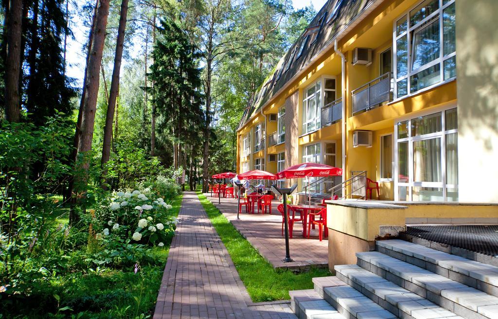 Отели 4 звезды в Грибовке деревне 2024 - выгодные цены, отзывы на гостиницы, бро