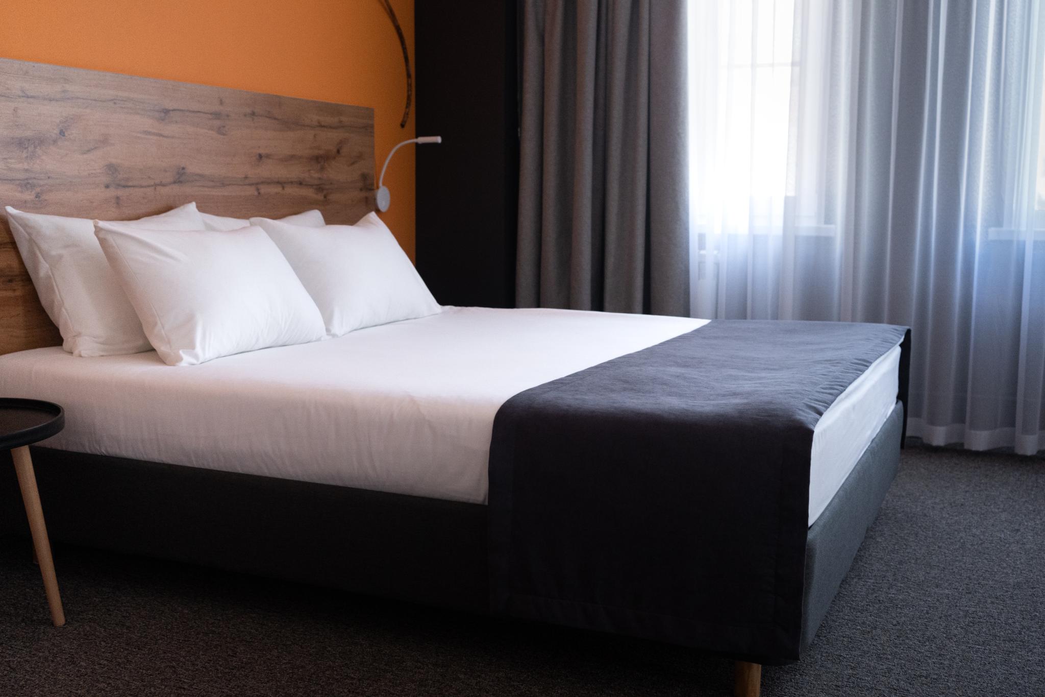 Roomi. Отель Roomi Архангельск. Roomi Новгородский просп., 109, Архангельск. Roomi Новгородский просп., 109 фото. Roomi Новгородский просп., 109 фото и видео.