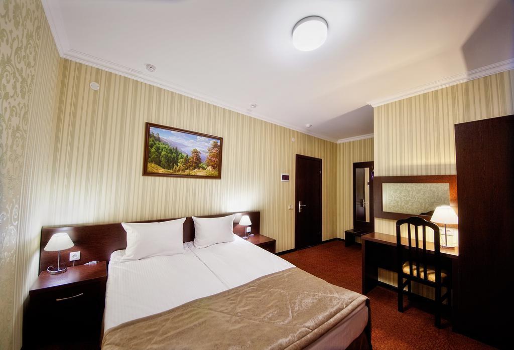 Отели 3 звезды в Геленджике 2025 - выгодные цены, отзывы на гостиницы, бронирова