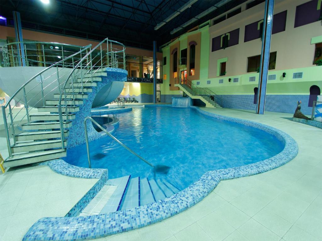 Акватек ереван. Акватек Ереван аквапарк. Aquatek Resort. Aquatek Resort & Spa Hotel. Aquatek Ереван отель.