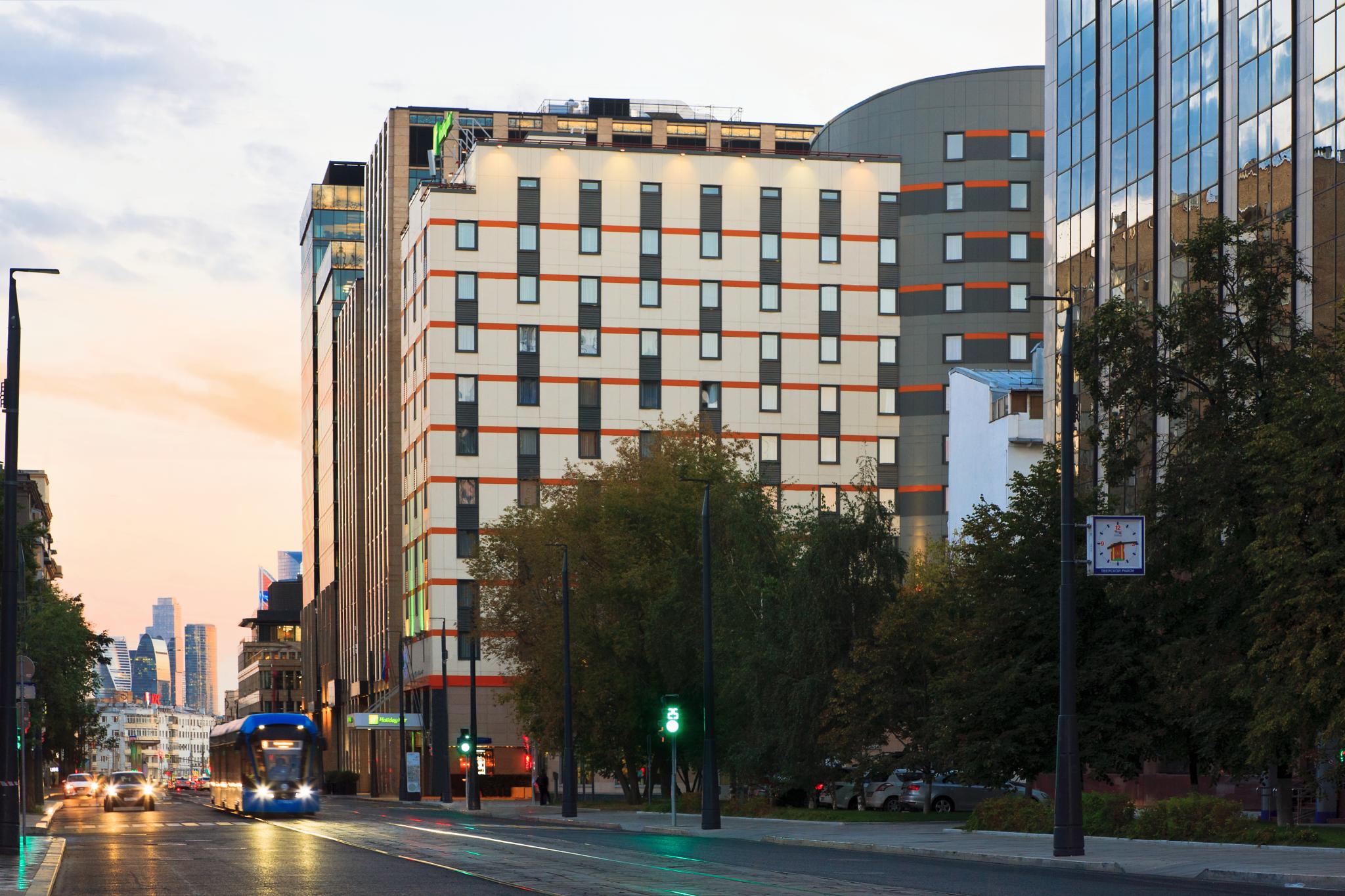 Отель холидей инн лесная. Отель Holiday Inn Москва Лесная. Лесная 15 гостиница Холидей. Лесная 15 Москва гостиница. Отель Холидей ИНН Москва.