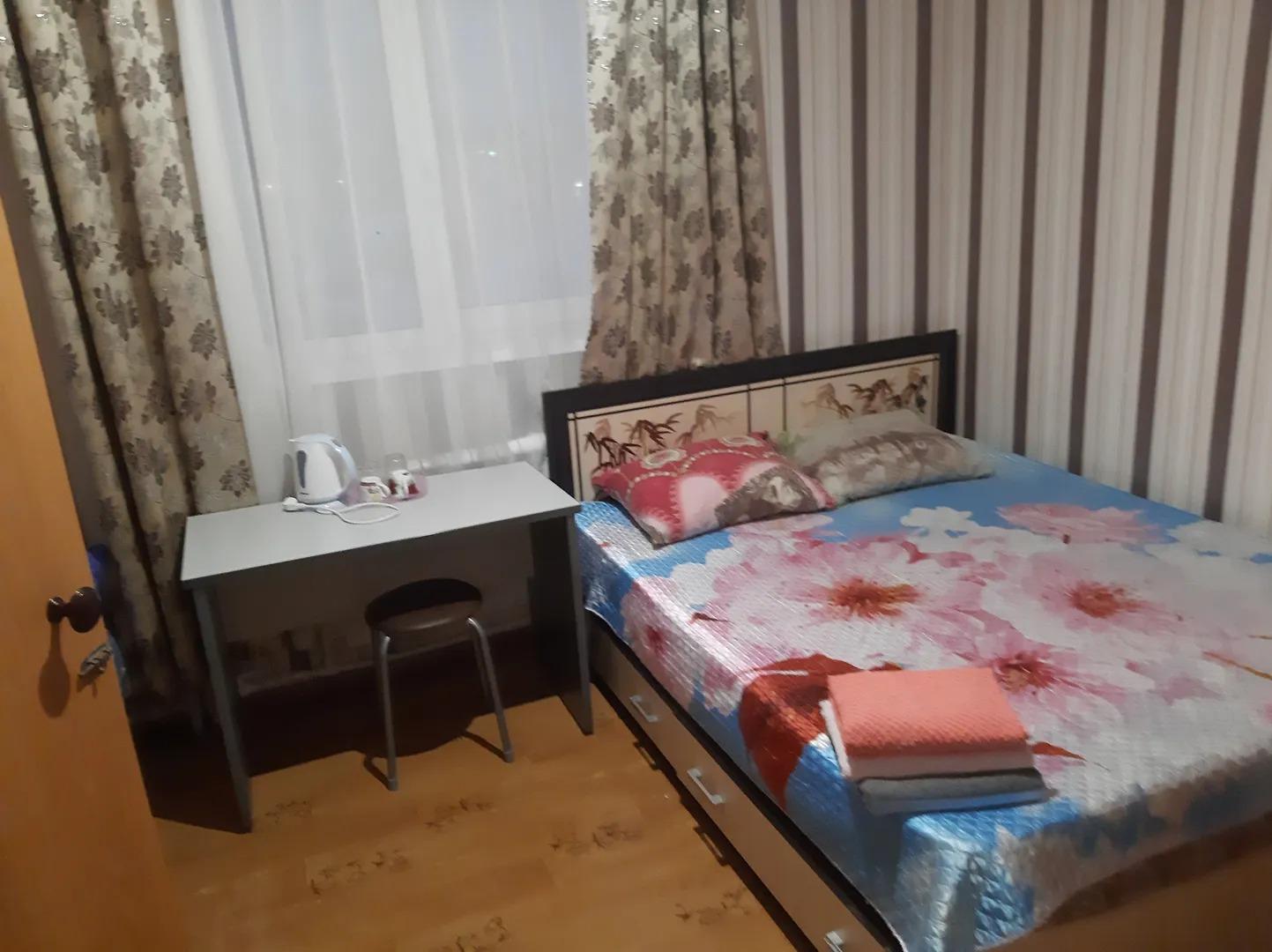 Ленина 40 ханты-мансийск на карте. Хостел таежный дом ханты-мансийск. Глазкова 5 волгоград. Снять комнату в ханты мансийске на длительный. Сирина 59а.