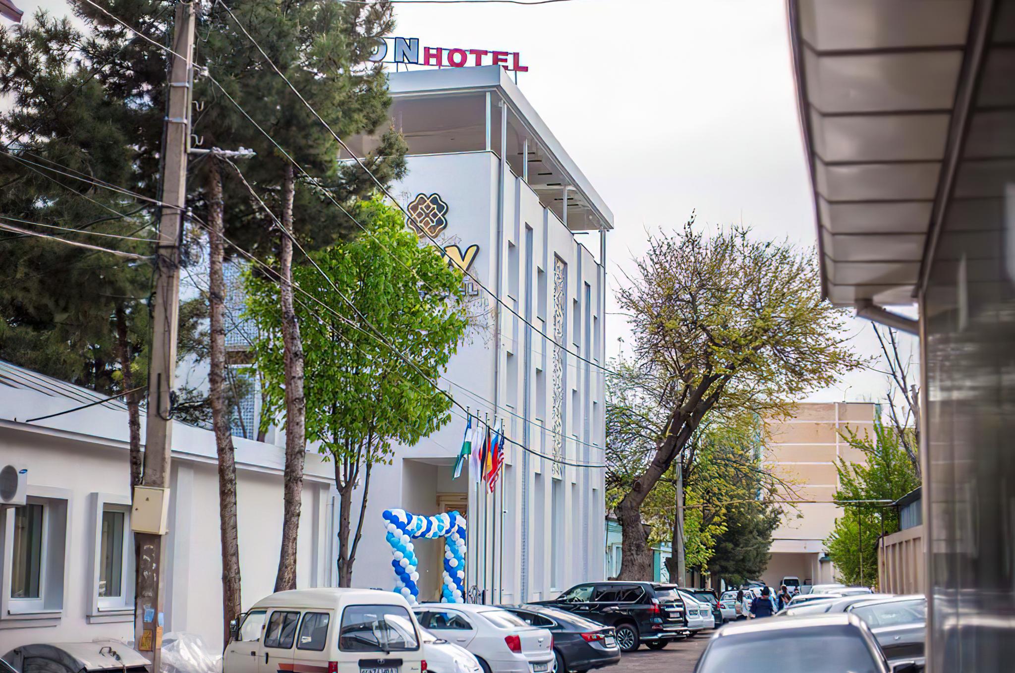 Гостиница хон ташкент. Гостиница хон ташкент. Гостиница хон ташкент. Рейкарц хон ташкент. Hon saroy.