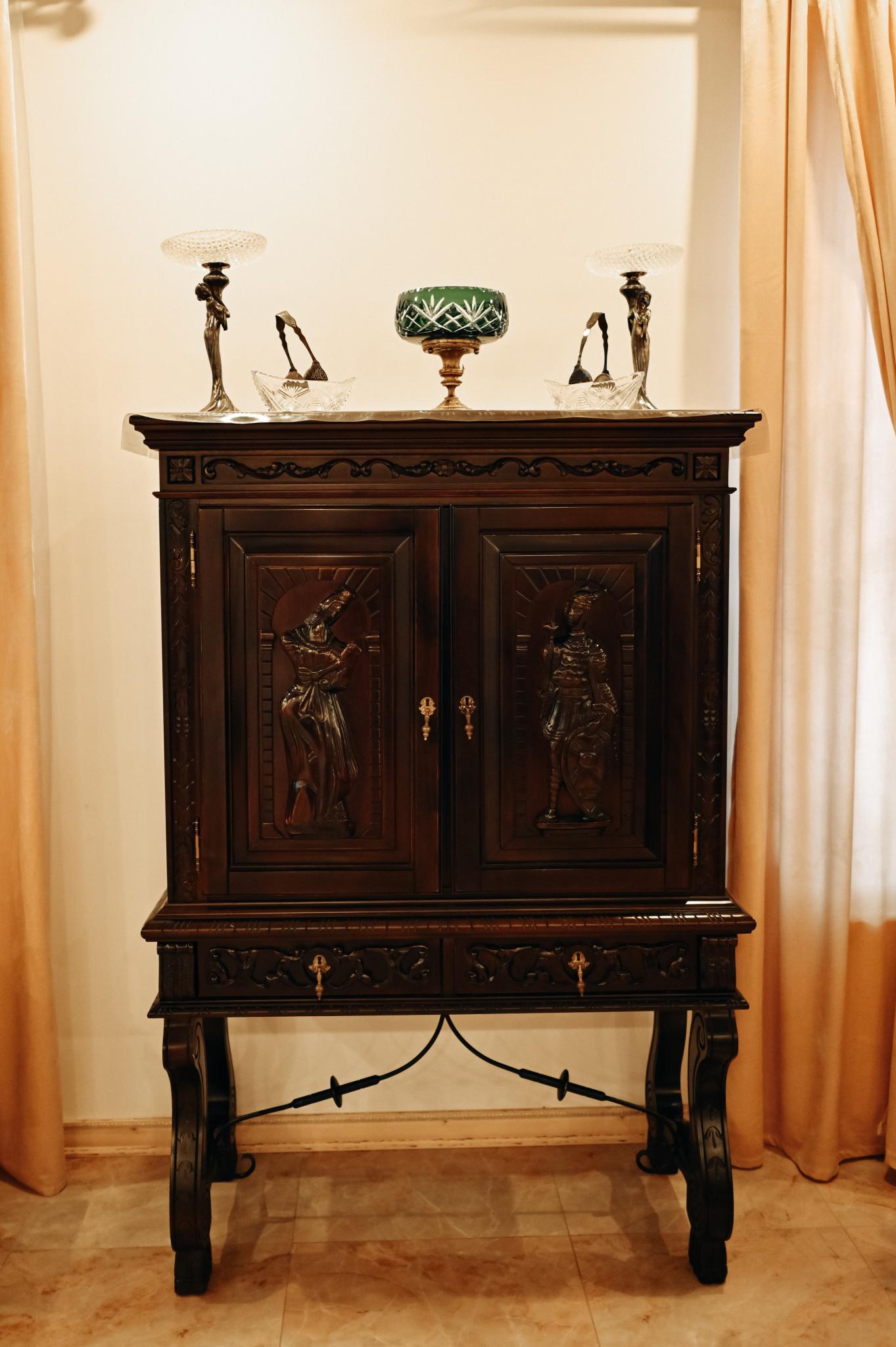 Антик холл. Антик холл. Антик холл. Антик холл. Антик холл.