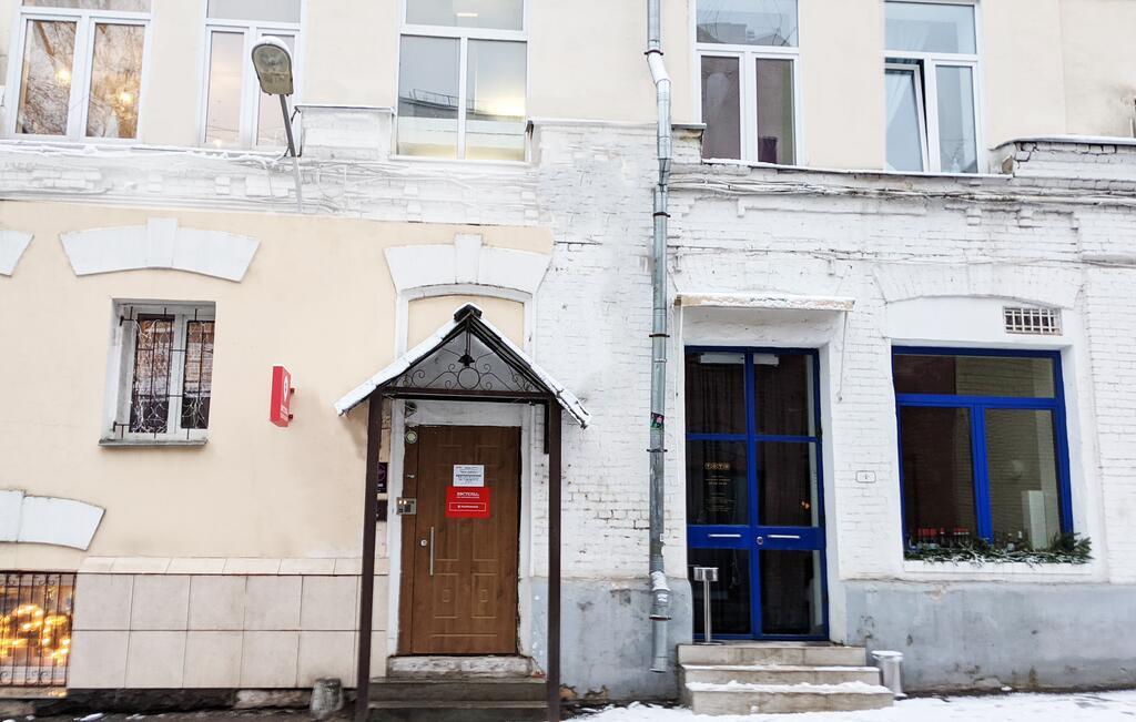 Театральный переулок москва. Хостел рус Театральная Москва. Театральная 32. Театральный переулок 7а. Хостел рус Театральная Москва фото.