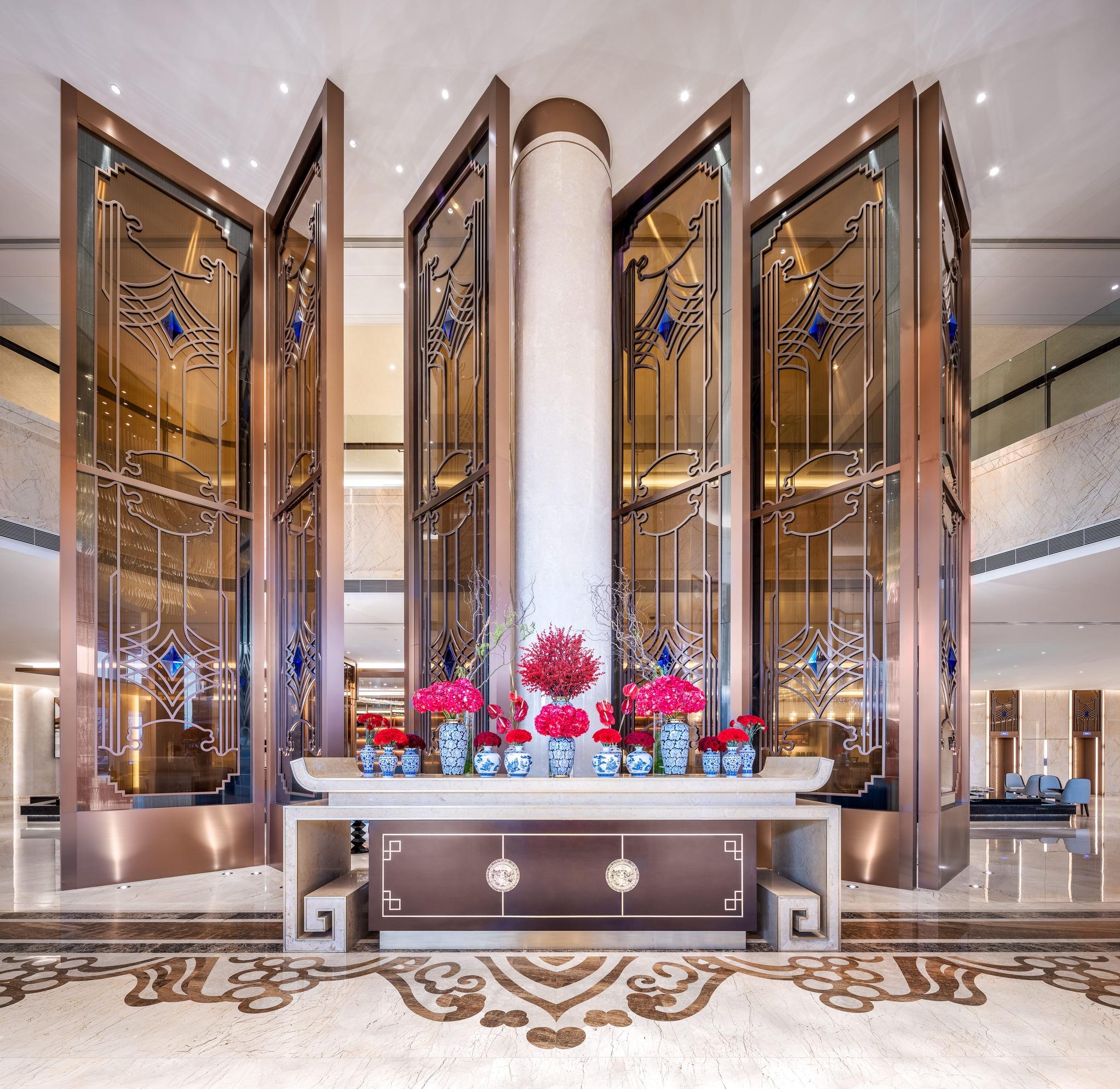 Конгресс центр soluxe. Хуамин ботанический сад. Конгресс центр soluxe. Отель soluxe hotel. Soluxe hotel moscow зал шанхай.