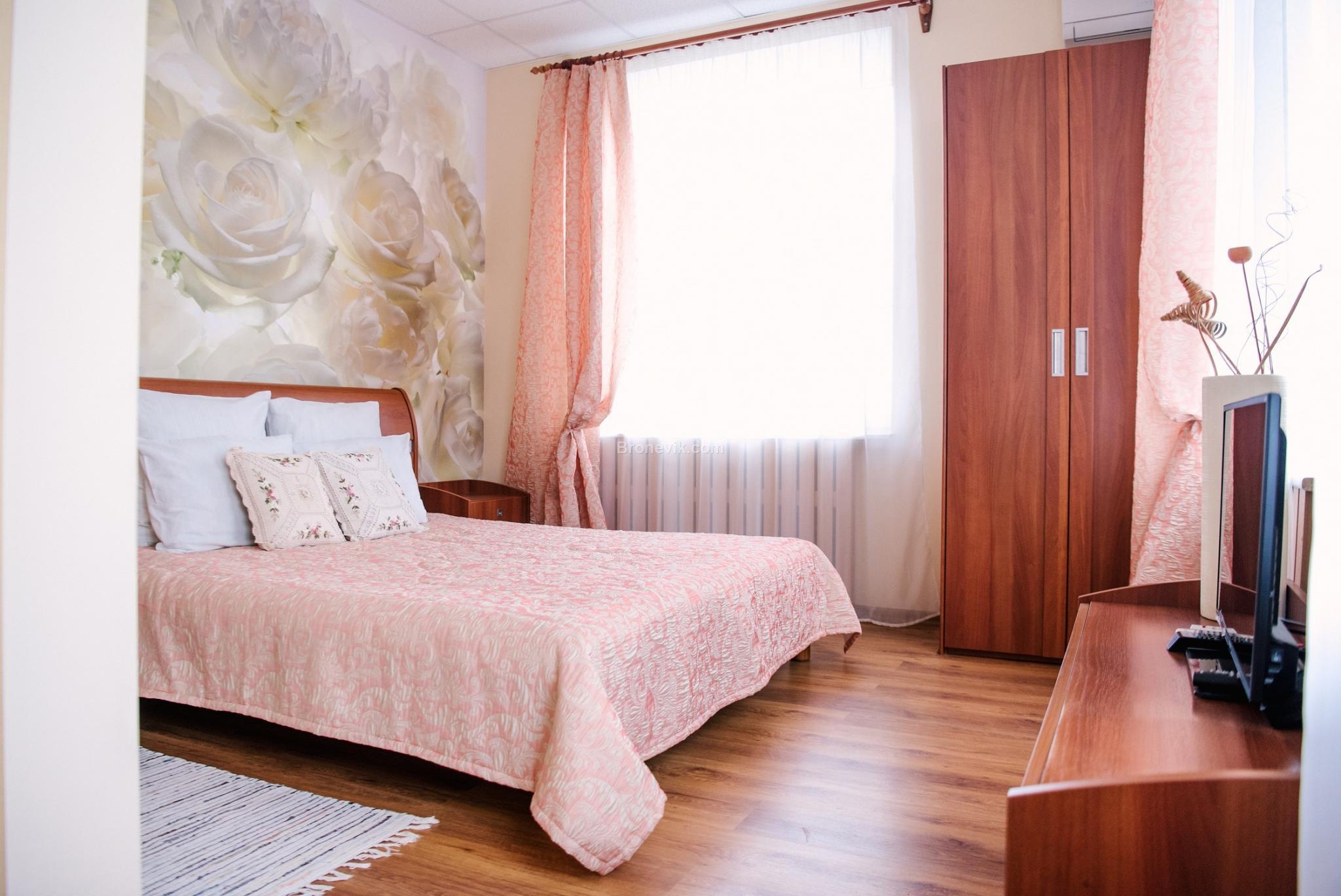 Приволжск гостиницы. Сон и лен приволжск гостиница. Mini-hotel voyage приволжск. Гостиница три льва фурманов. Сон и лен приволжск пиккапане.