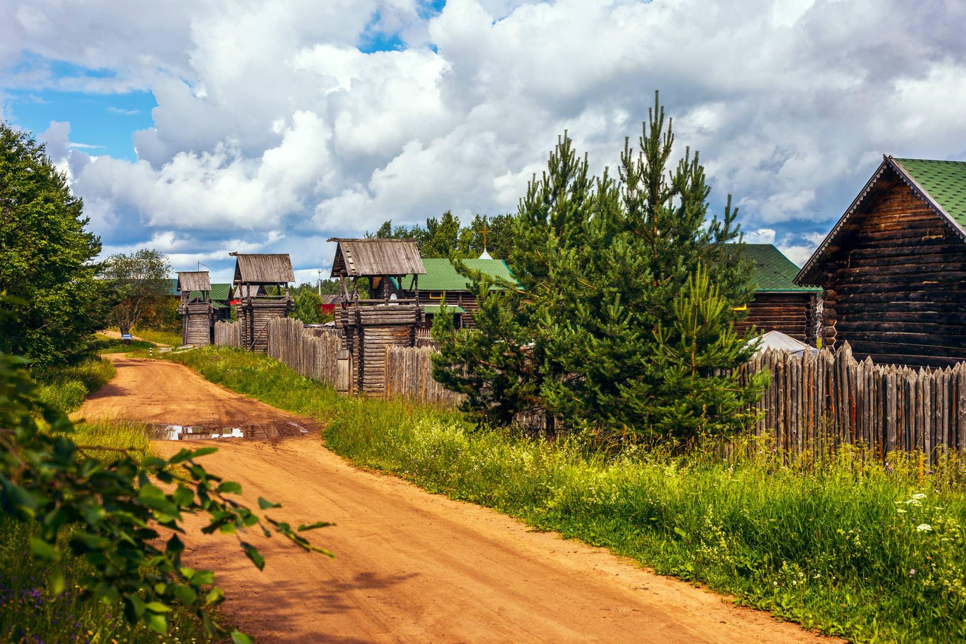 Михайловское отдых. Киногородок Тверская область. Киногородок Михайловский Тверская область. Киногородок Валдай. Киногородок Бологое.