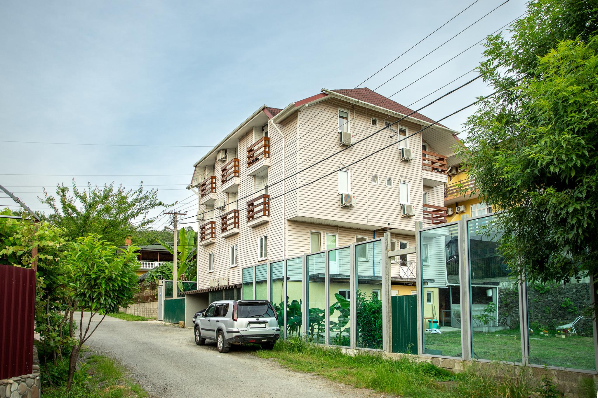 Гостевой дом "Уют" - Лоо, ул. Декабристов 167/3 - цены, отзывы