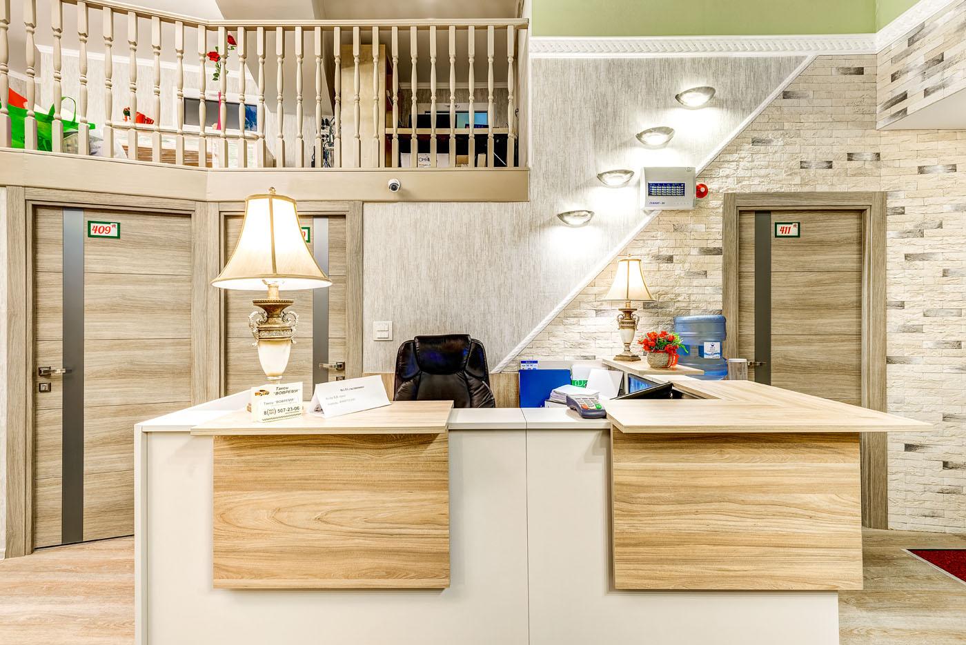 Фотостудии метро красные ворота. Студия красные ворота. Красные ворота москва гостиница. 100 услуг парикмахерская. Зал танцев голубой.