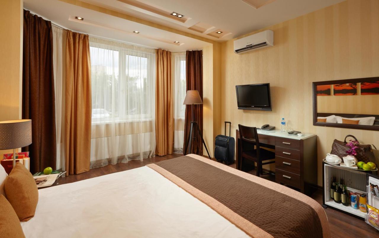 28 hotel rooms. Easy Room Нижний Новгород. Отель easy Room Нижний Новгород. Мини-отель easy Room 3 Нижний Новгород. Комната отель Россия.