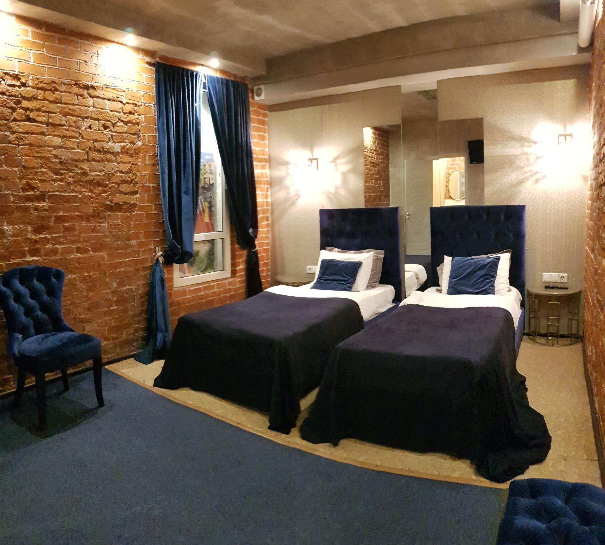 Сайт отель сити комфорт москва. Мини-отель Ситикомфорт на Новокузнецкой. Z Hotel Москва. Отель Близнецы фото номеров.