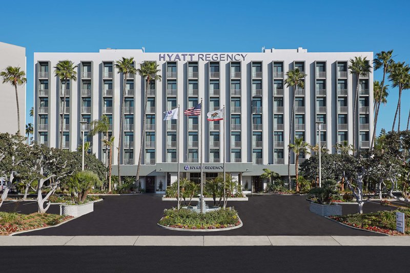 Hyatt regency 5. Hyatt regency джон портман. newport beach, сф. take 6 _ live at campus jax in newport beach, ca (march 23 2025). campus jax in newport beach poster.