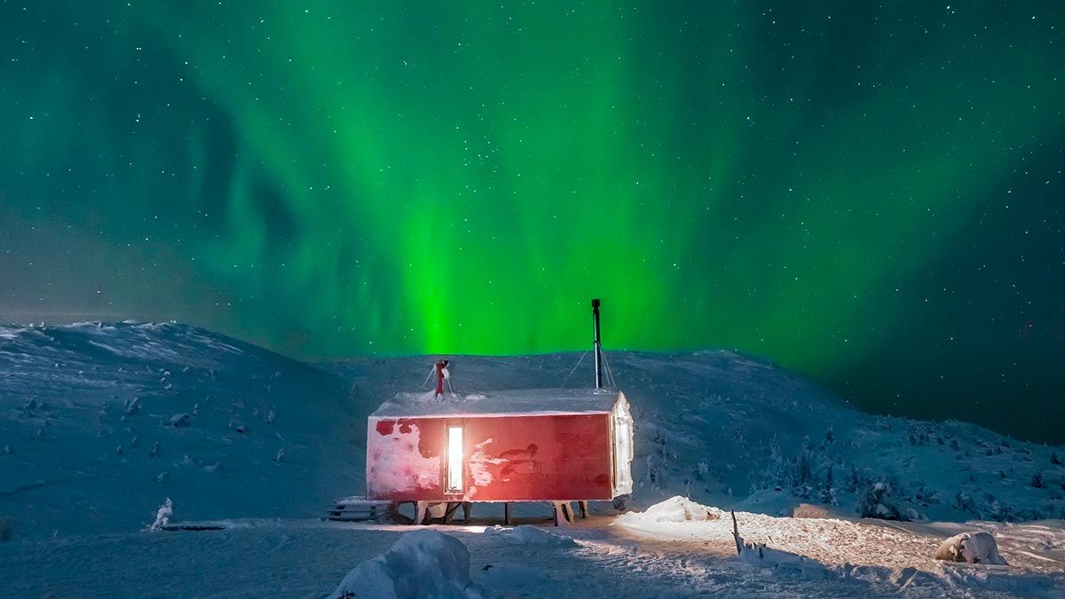 Северное, или полярное, сияние, оно же Aurora Borealis, пазори, сполохи —  удивительное явление