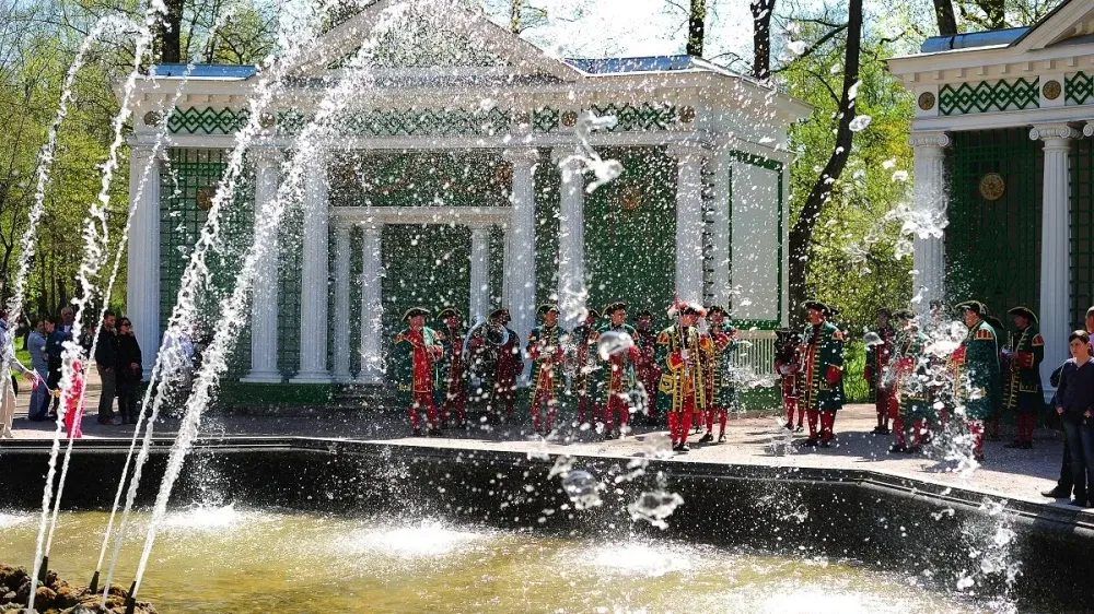 Летний сезон в парках Петербурга: часы работы, цены, бесплатные дни