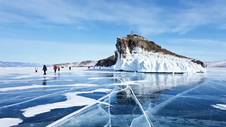 Отдых на Байкале зимой: что посмотреть, как добраться, что привезти с собой