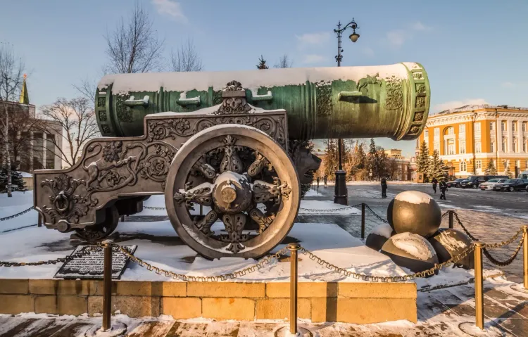 Царь-пушка в Москве — самая большая в мире пушка