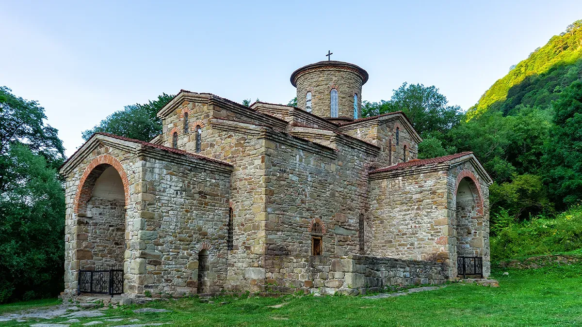 Северный Зеленчукский храм, Нижний Архыз