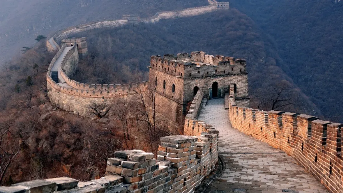 Зачем была построена Великая китайская стена