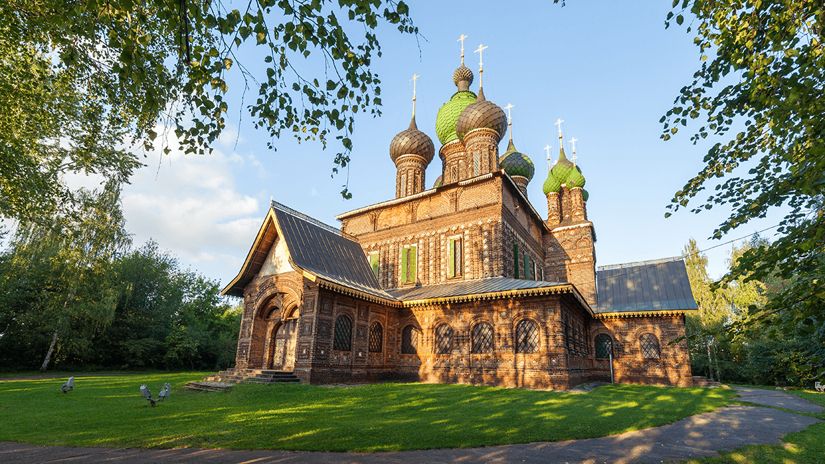 Что посмотреть в Ярославле: церкви, стрелка, музеи